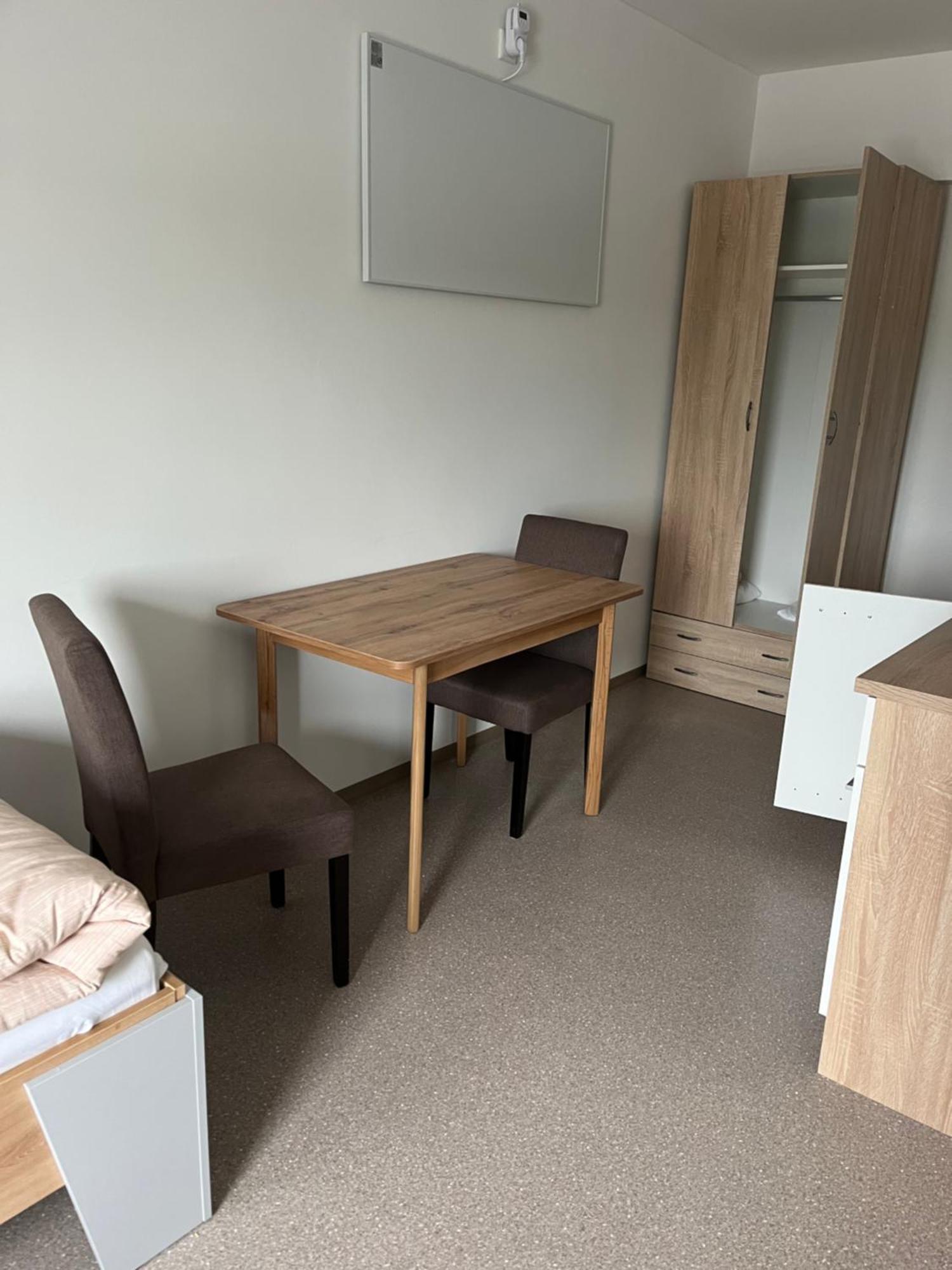 Zimmervermietung Asten Apartmán *